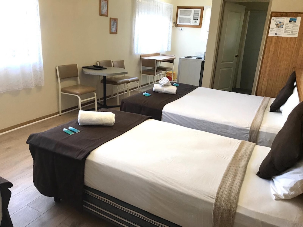 Angel's Rest Motel 11/26