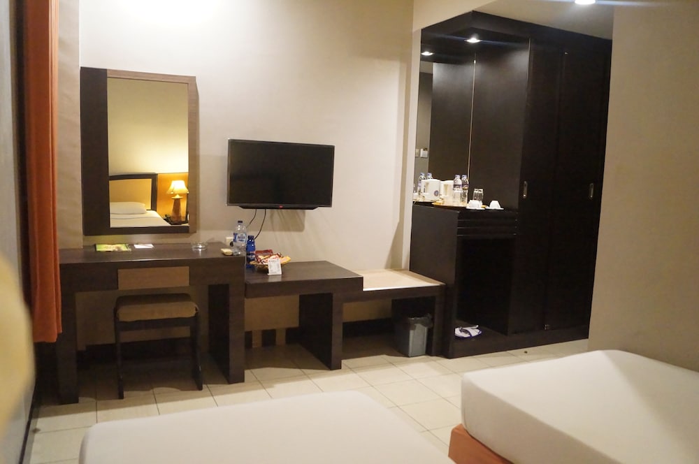 Surya Hotel 15/29