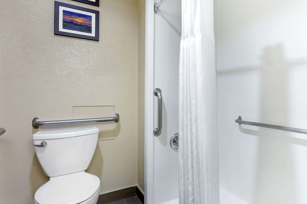 Comfort Inn Hoffman Estates Schaumburg 11/33