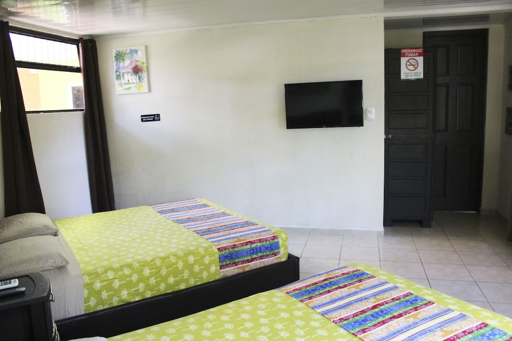 Jaco Lodge 32/50