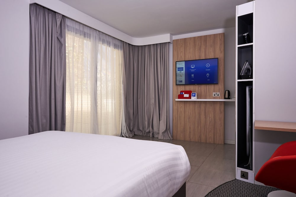HOLIDAY INN EXPRESS MALTA 26/68