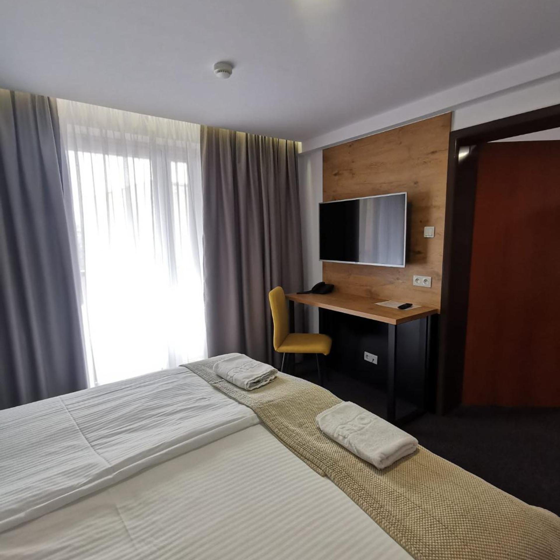 جناح جونيور بشرفة، Gold Hotel Zlotoryja 2/6