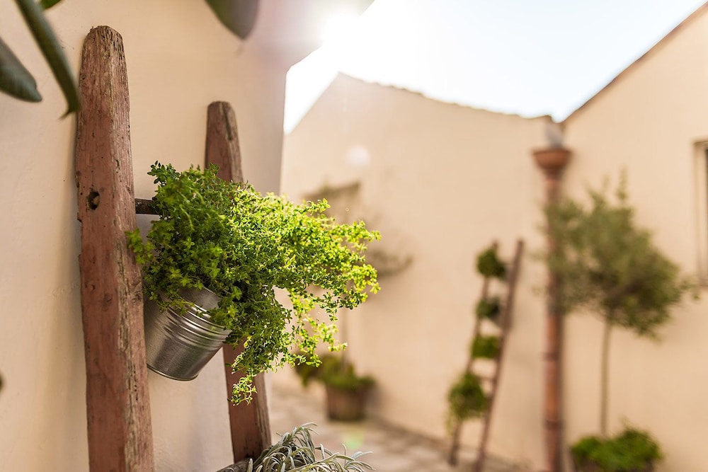 Borgo San Gaetano 40/50