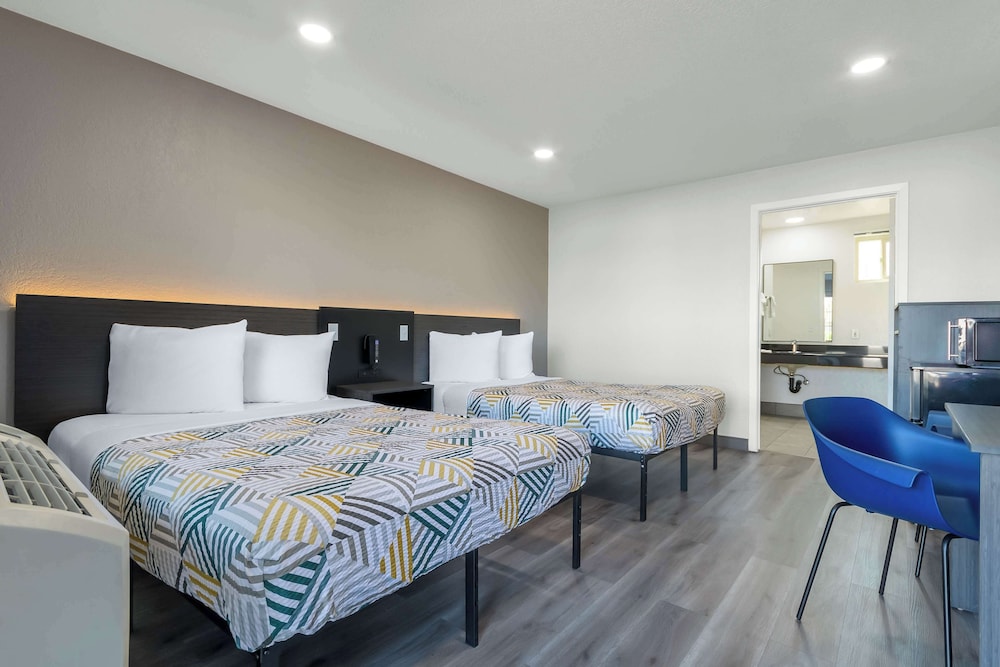 Motel6 Willows, CA 25/60