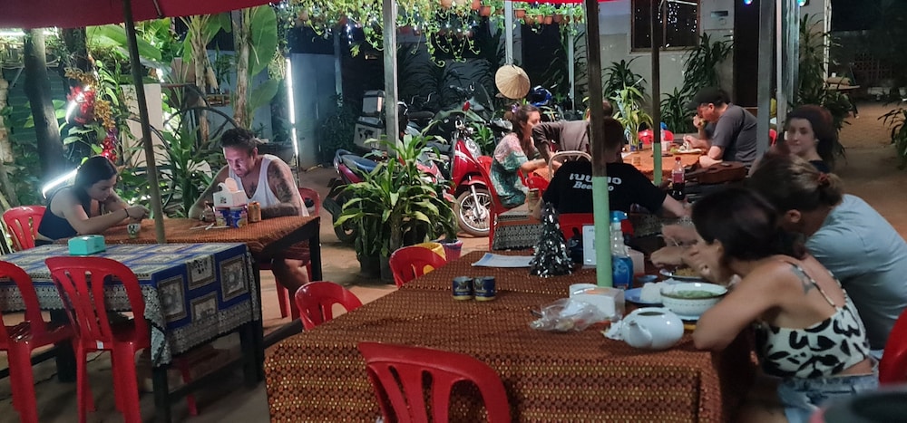 Relax And Resort Angkor Guesthouse 11/34