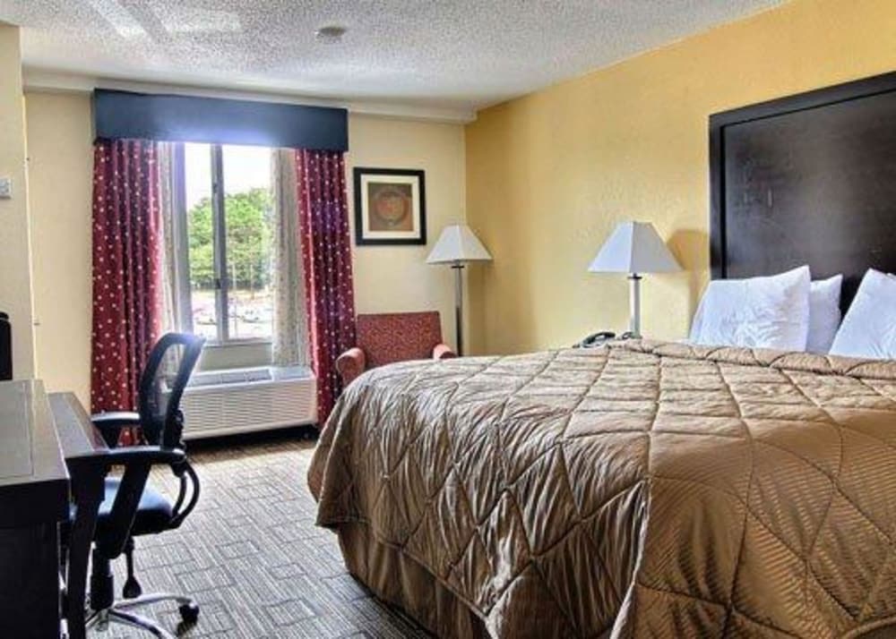 Quality Inn & Suites Greenville Near Downtown 12/19