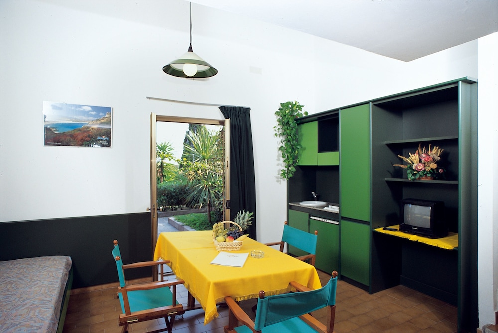 Hotel Residence Baia Delle Ginestre 24/50