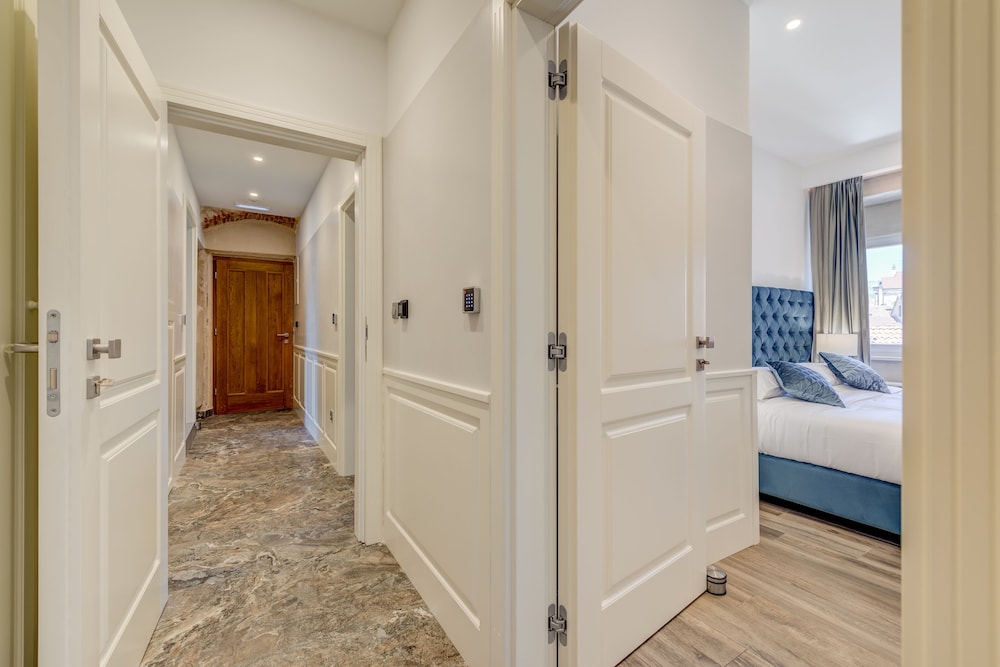 Palms Promenade Luxury Rooms 15/37