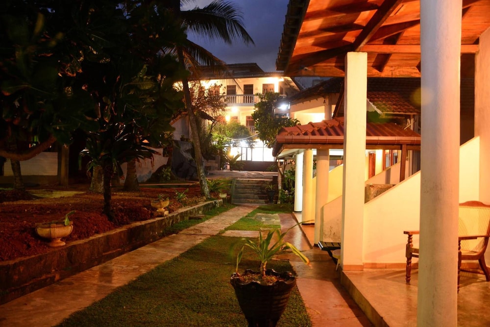 Shanthi Beach Resort 44/48