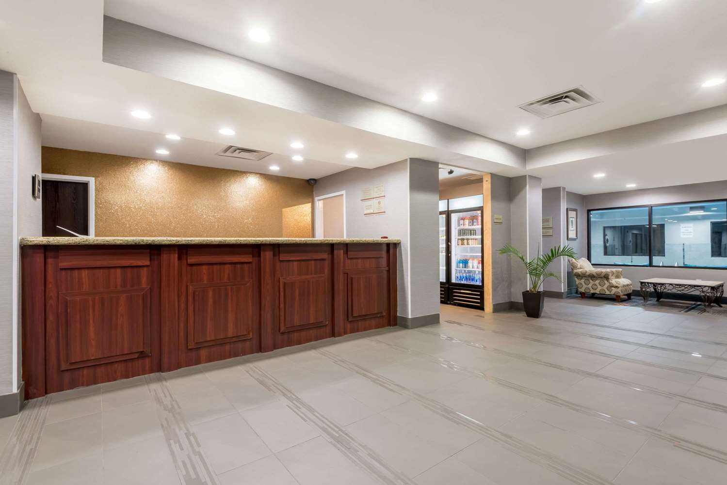 Hawthorn Suites By Wyndham Columbus West Hotel 2/12