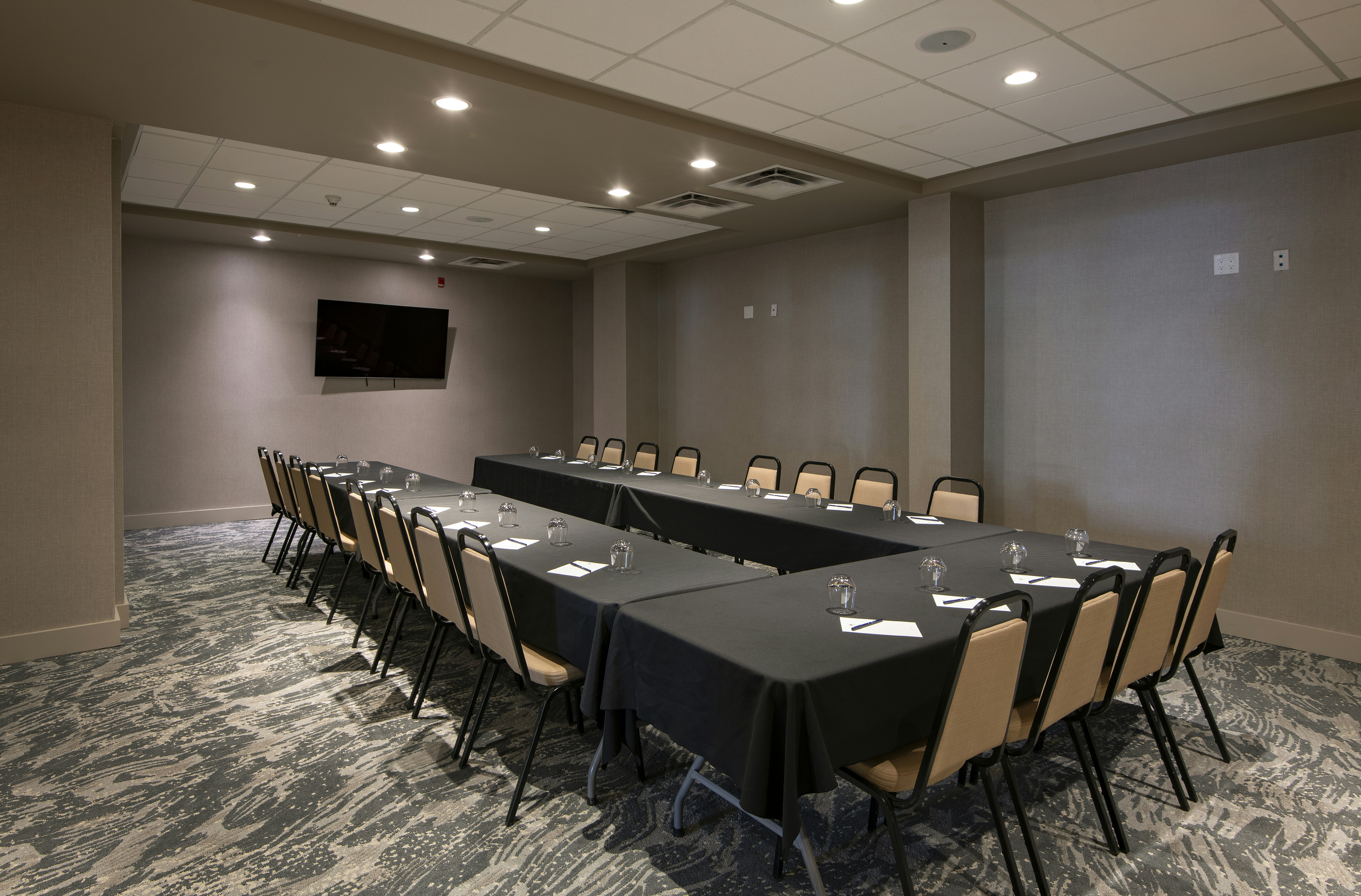 Doubletree By Hilton Kamloops 27/43
