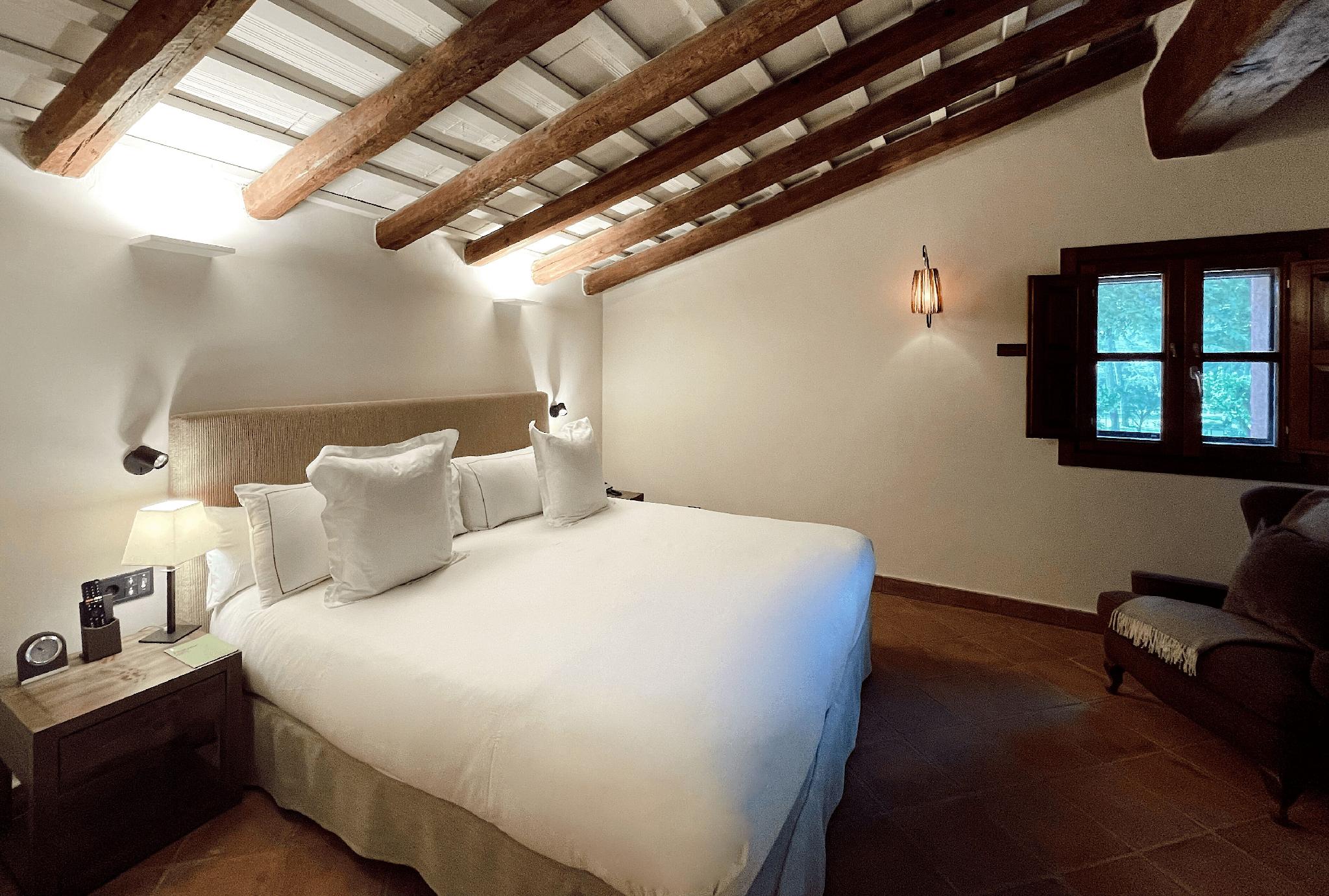 Room, Double Bed