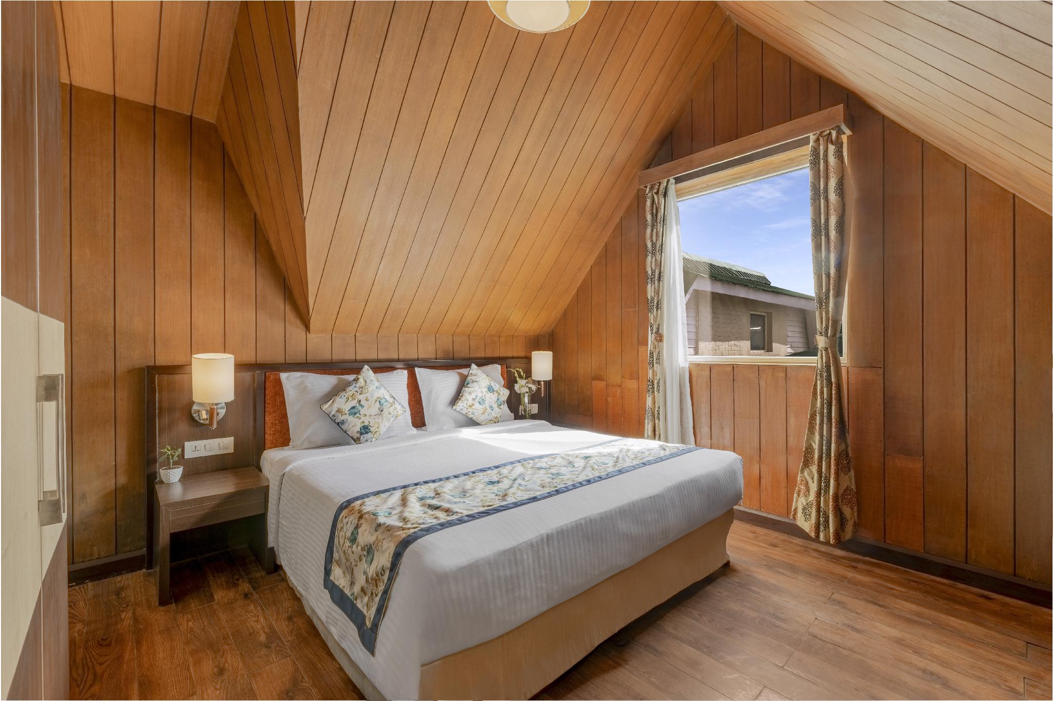 2 Bedrooms, Family Suite, Valley View