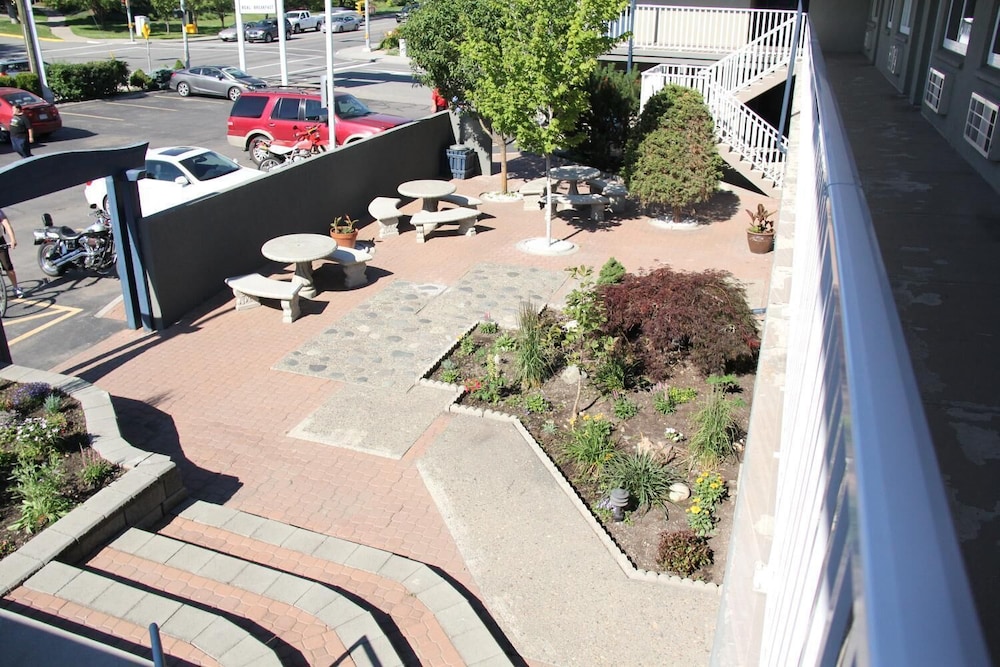 Travelodge By Wyndham Kamloops 11/11