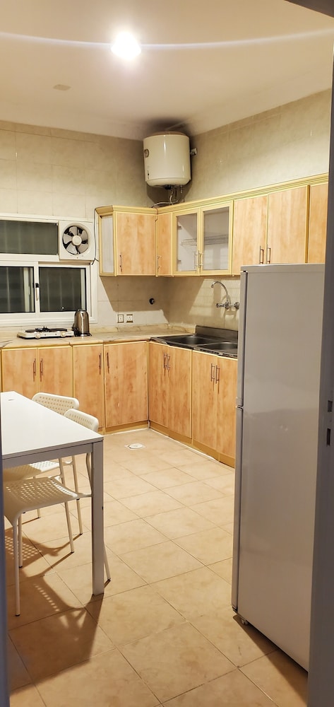 أجنحة ريحان الورود(Rihanat Al Worood Suites Khamis Mushait) 10/34