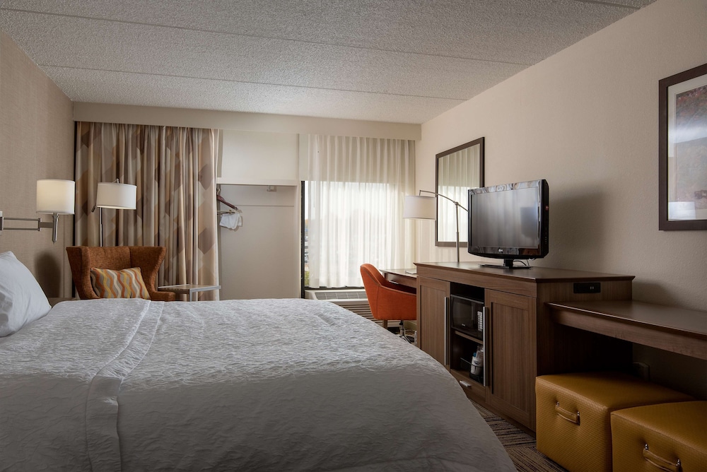 Hampton Inn Commerce 13/37