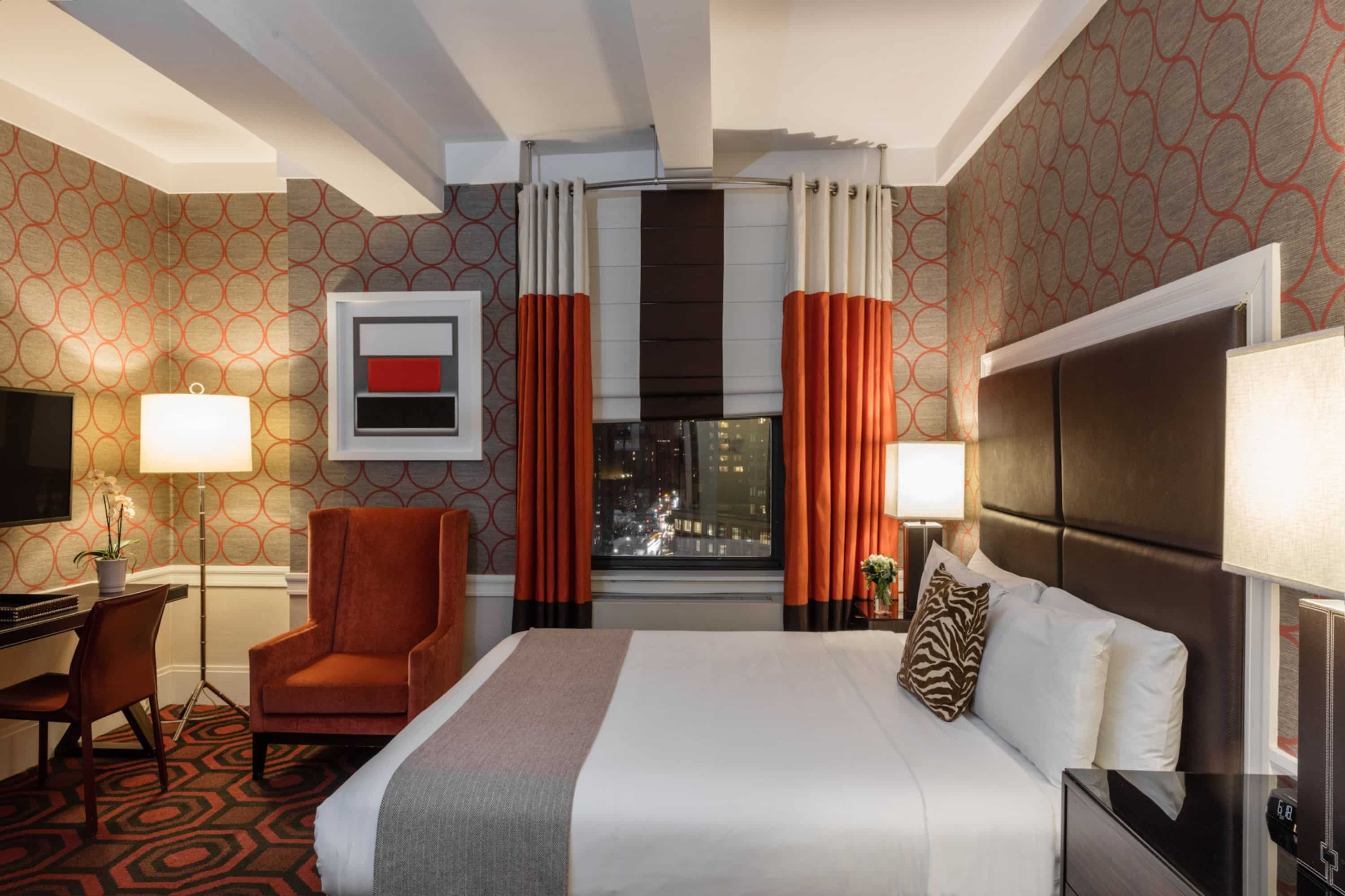 SUPERIOR, KING BED