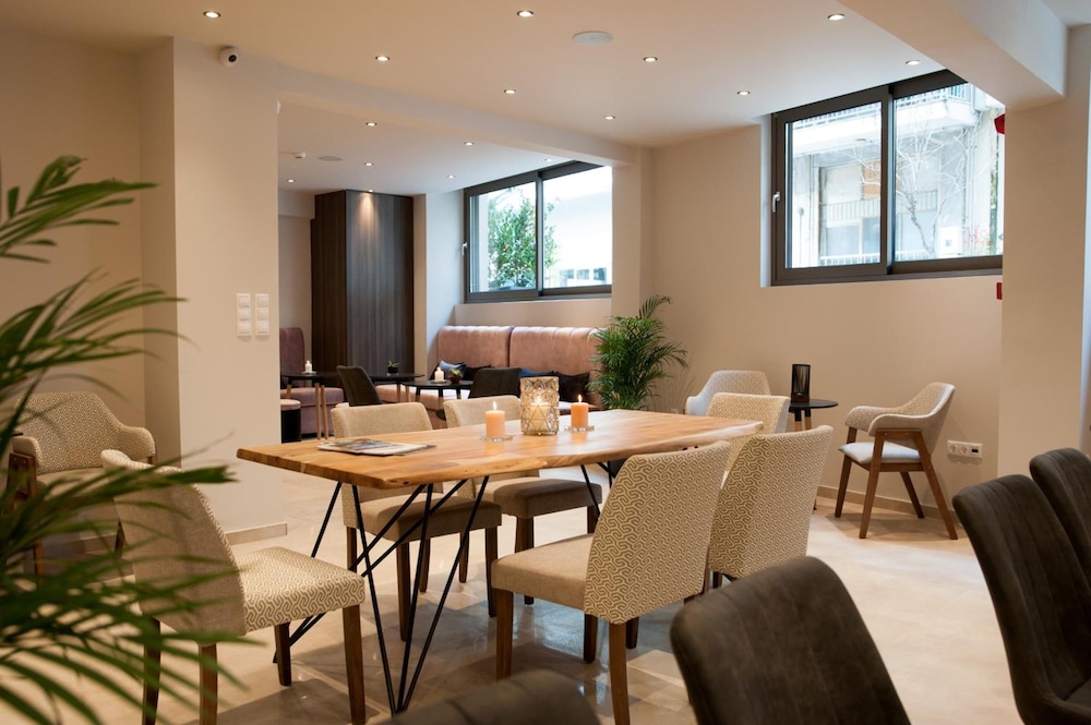 Athens Platinum Rooms and Suites 53/57