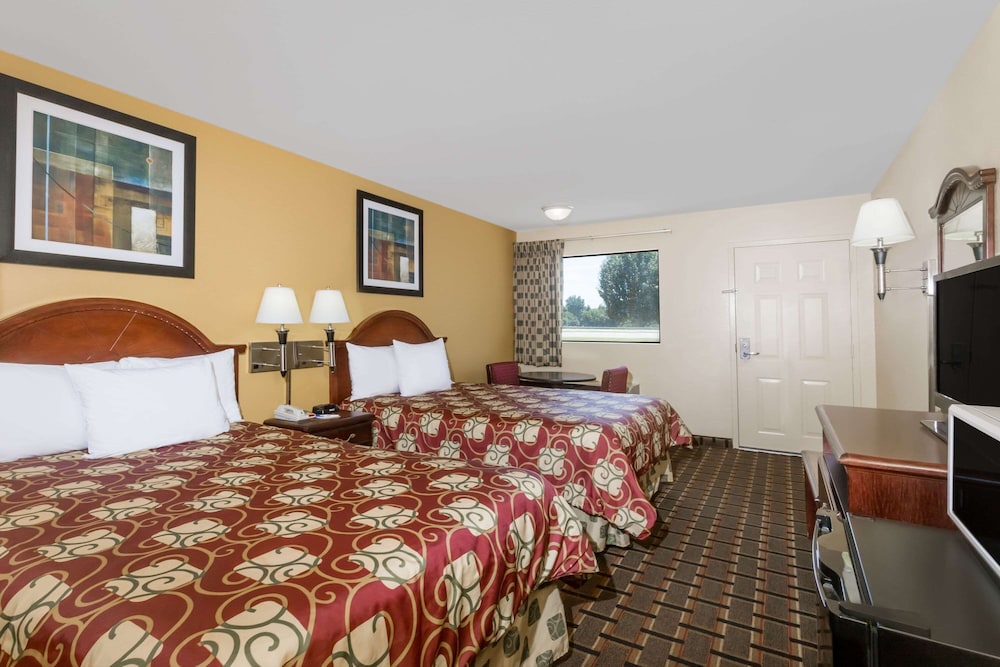Room, 2 Double Beds, Smoking
