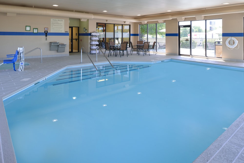 Hampton Inn Carbondale in CARBONDALE - IL