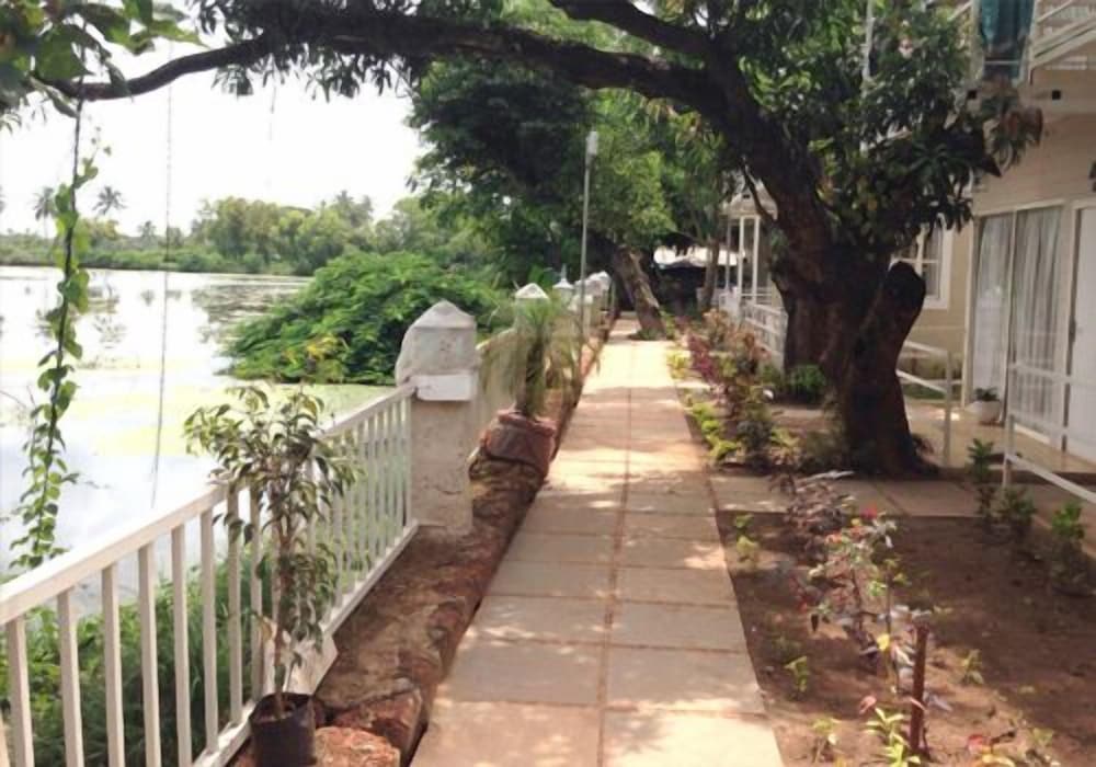 Kalki Resort And Cottages Baga 14/17