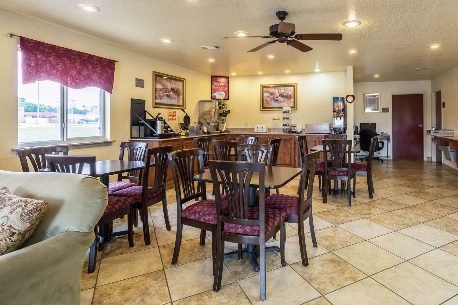 restaurant cafeteria