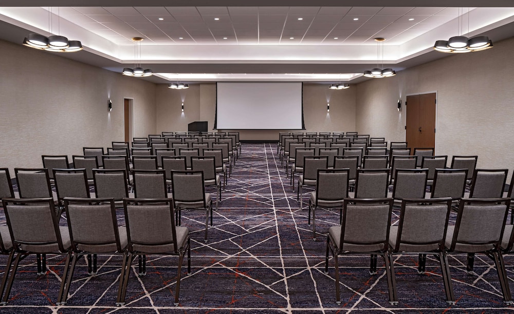 Hyatt Place Indianapolis Downtown 55/65