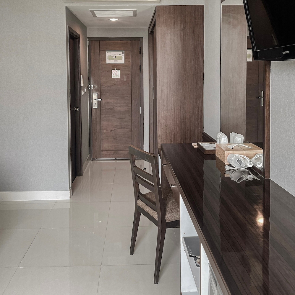 The One Hotel Bueng Kan 50/50