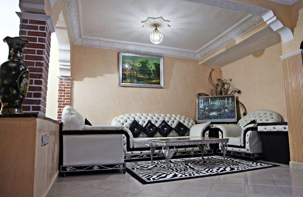 Naima House 20/30