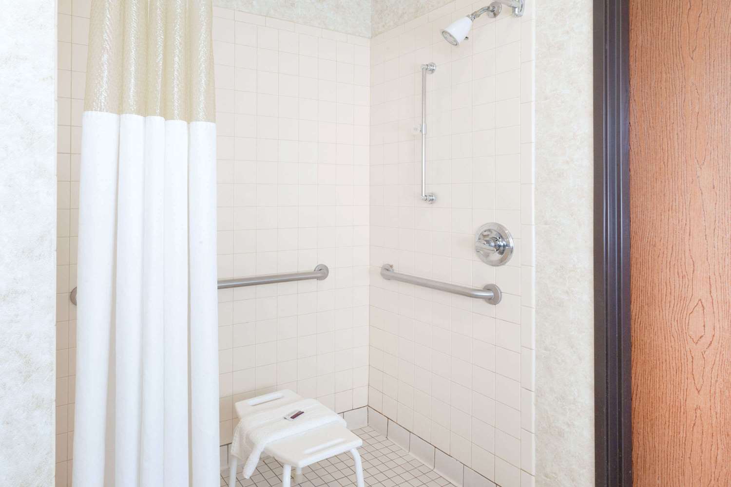 Baymont by Wyndham Chicago/Calumet City 33/37