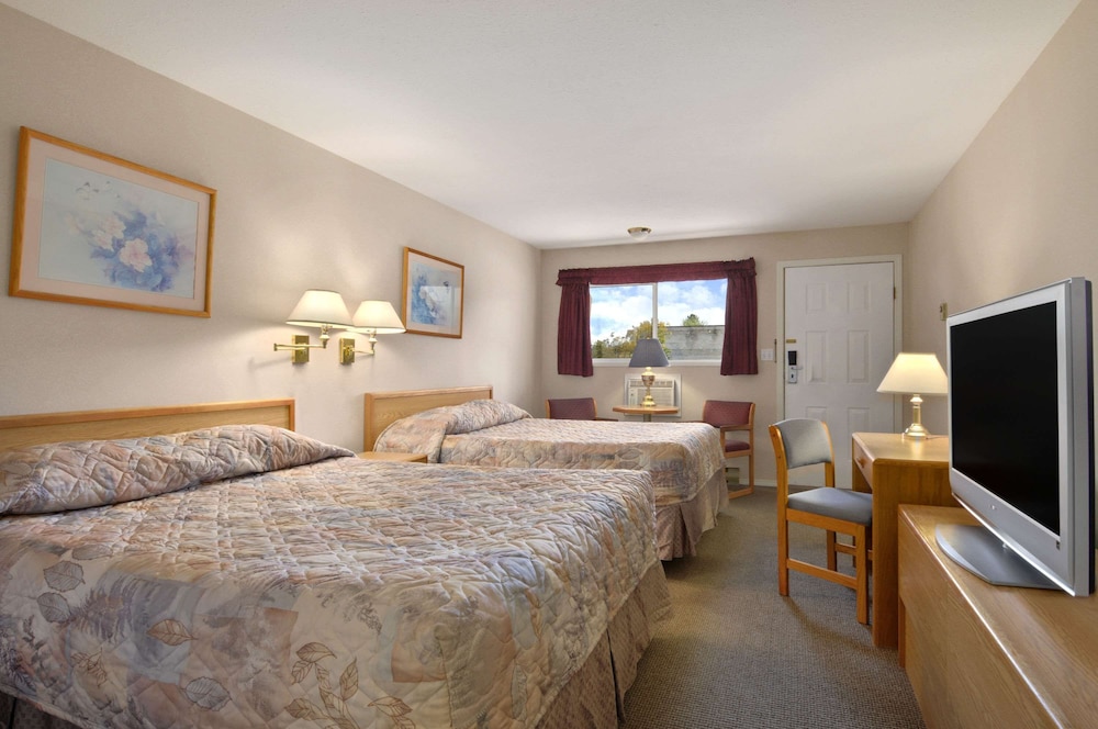 Travelodge by Wyndham Salmon Arm 17/40