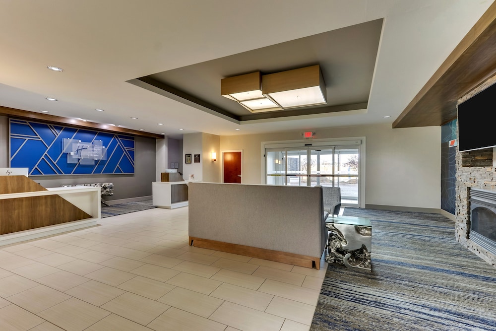 Holiday Inn Express Suites Ardmore An Ihg Hotel 8/55