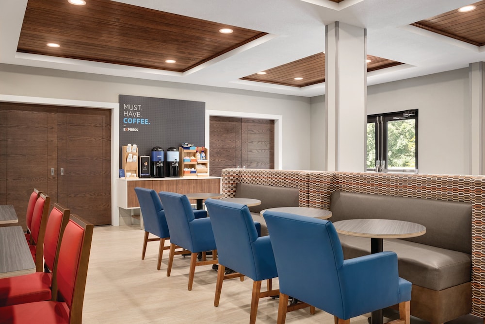 Holiday Inn Express Hotel Suites Lavonia 55/57