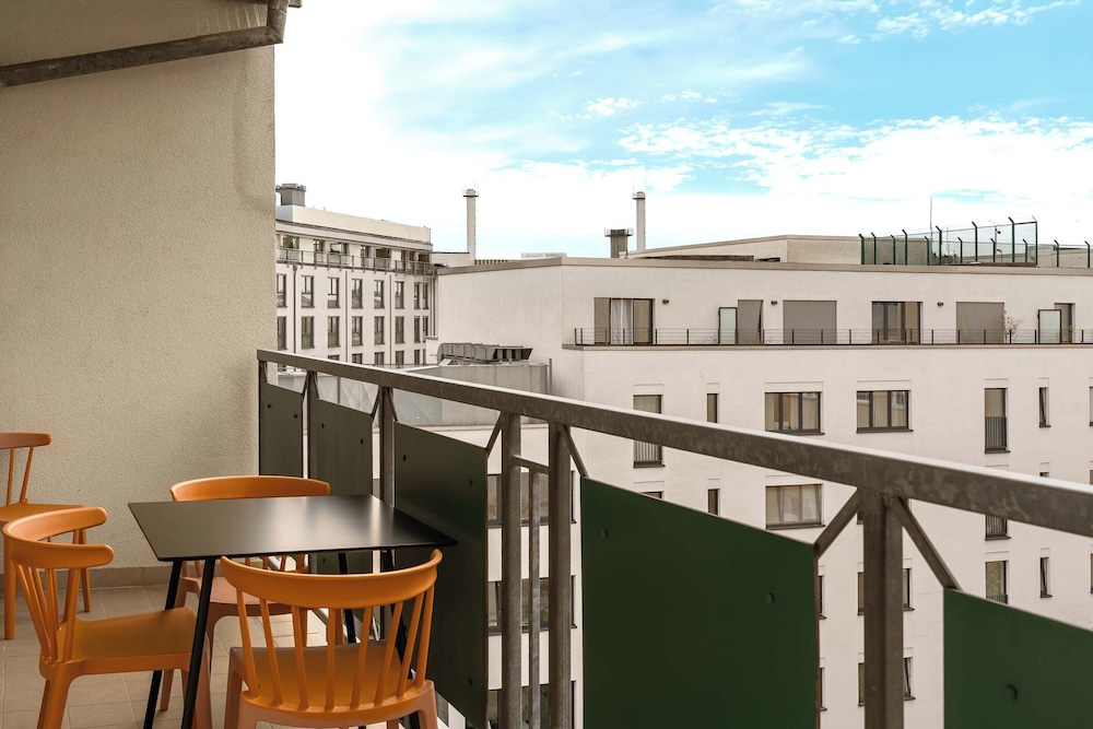 Limehome Berlin Chausseestrasse 1/50