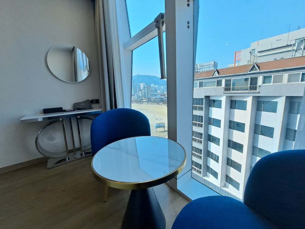 The Point Hotel 50/70