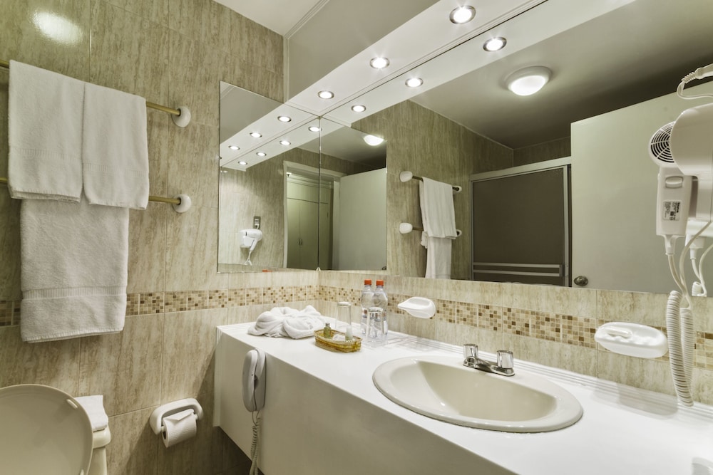 Hotel Ambato 40/40