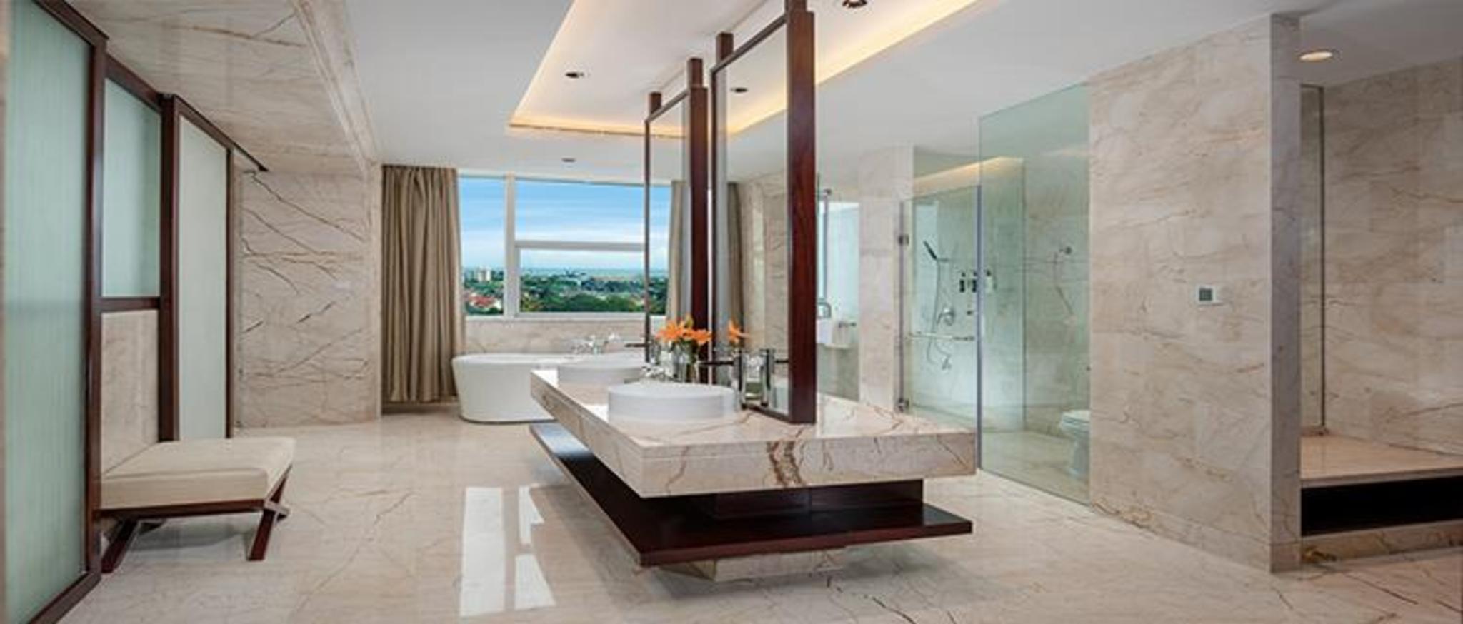 Golden Shining New Century Grand Hotel Beihai 48/49