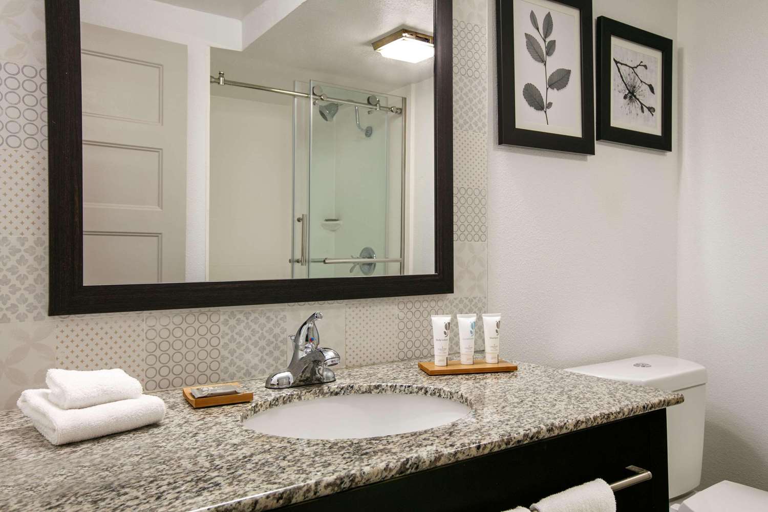 Country Inn & Suites by Radisson, Roanoke Rapids, NC 14/14