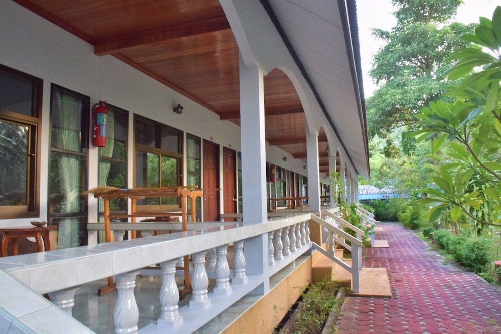 Pen's Bungalow photo5