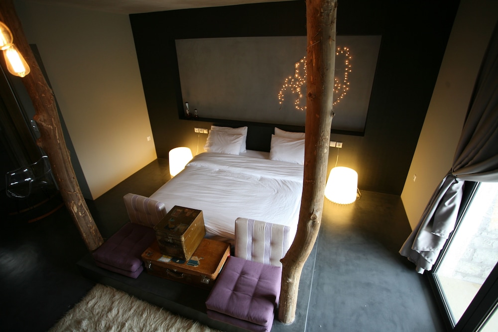 Oniropetra Boutique Hotel 17/75