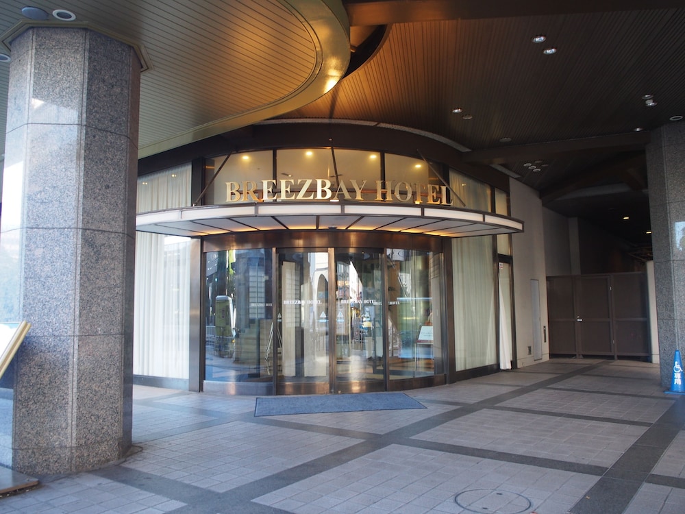Breezbay Hotel Resort And Spa 3/42