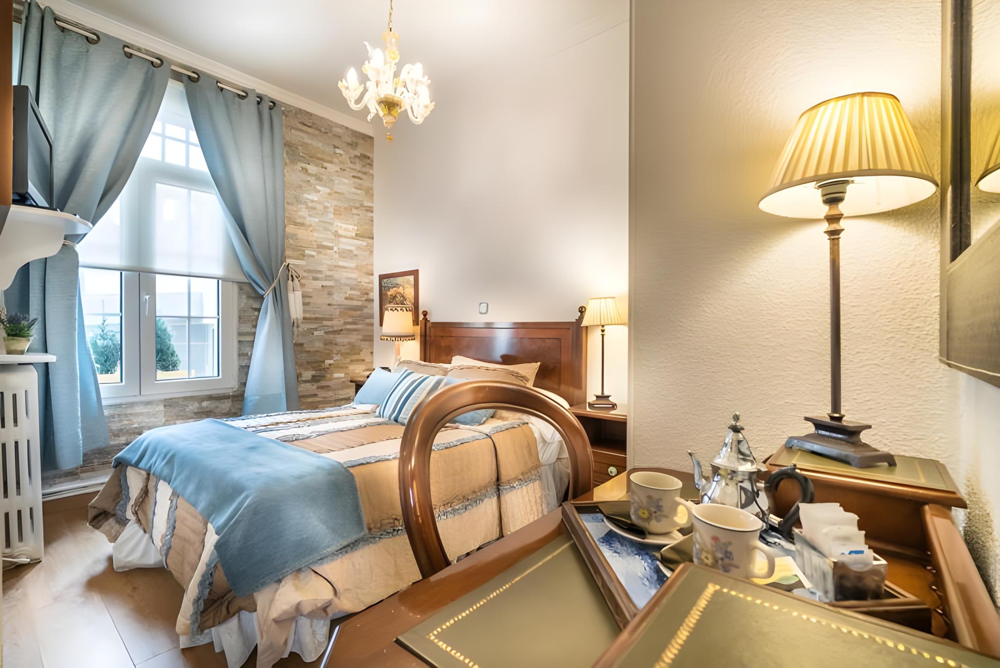 غرفة بسرير كوين، Las Brisas Hotel 2/2