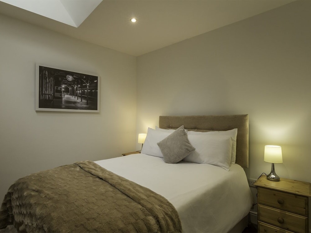 The Mount Pleasant Hotel 10/50