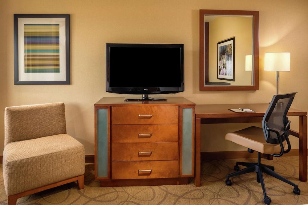 DoubleTree by Hilton Hotel Carson CA 69/84