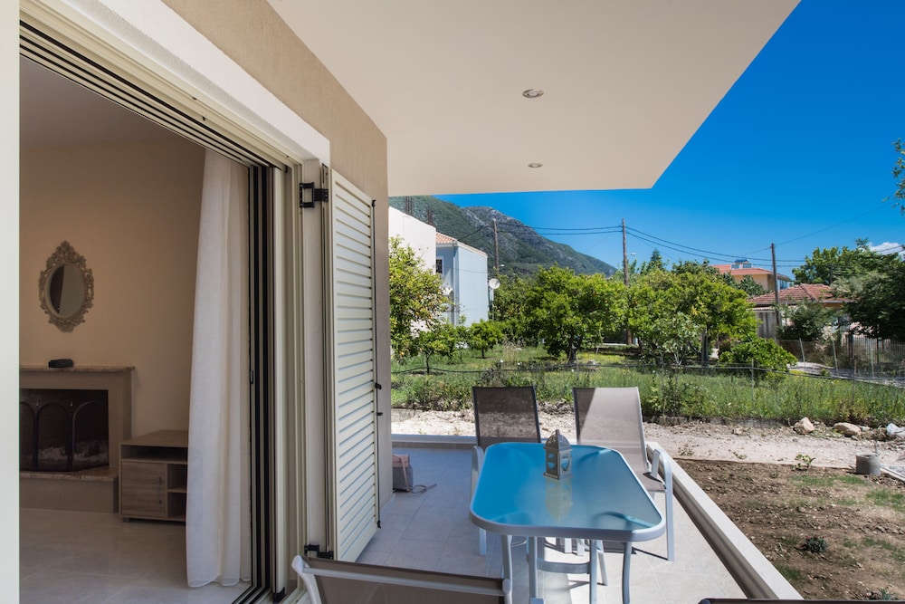Bounatsa Studios & Apartments 34/43