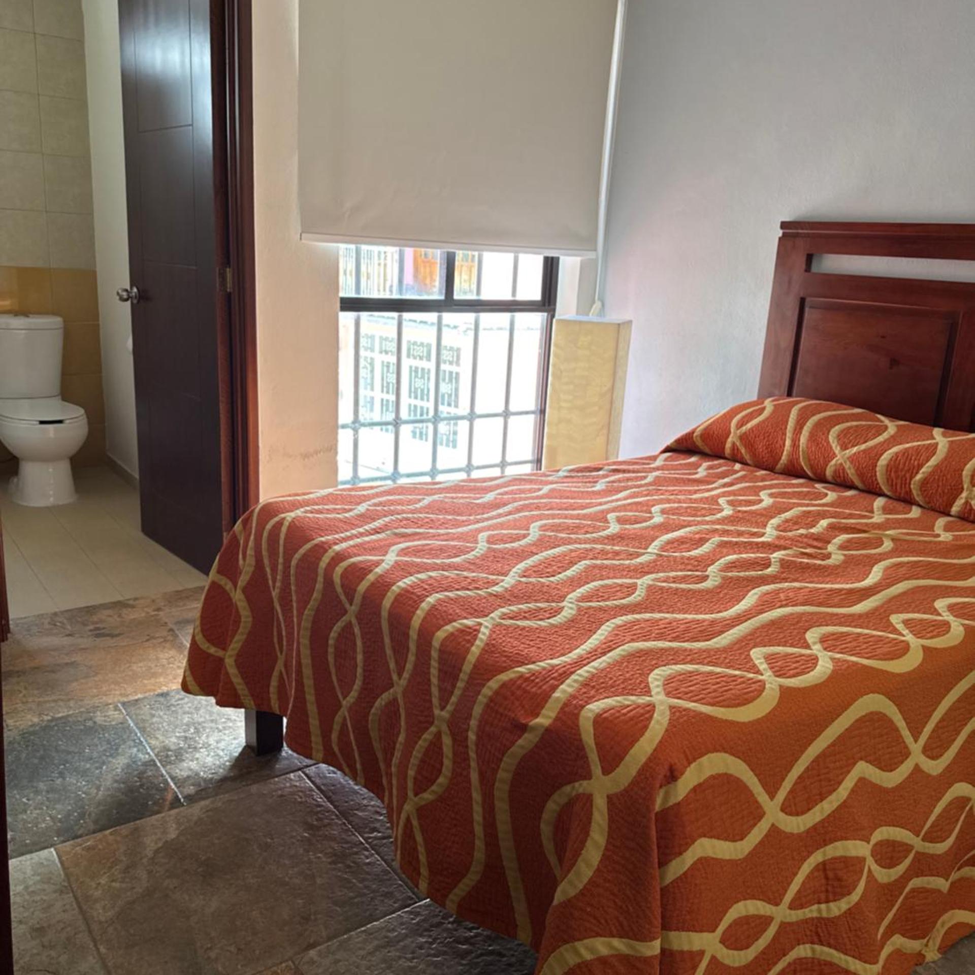 3 Bedrooms, Suite