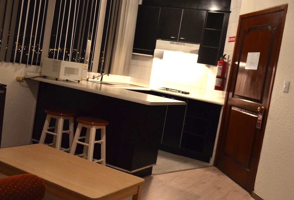 Stanford Suites 61/69