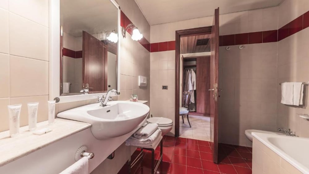 Grand Hotel Telese 48/49
