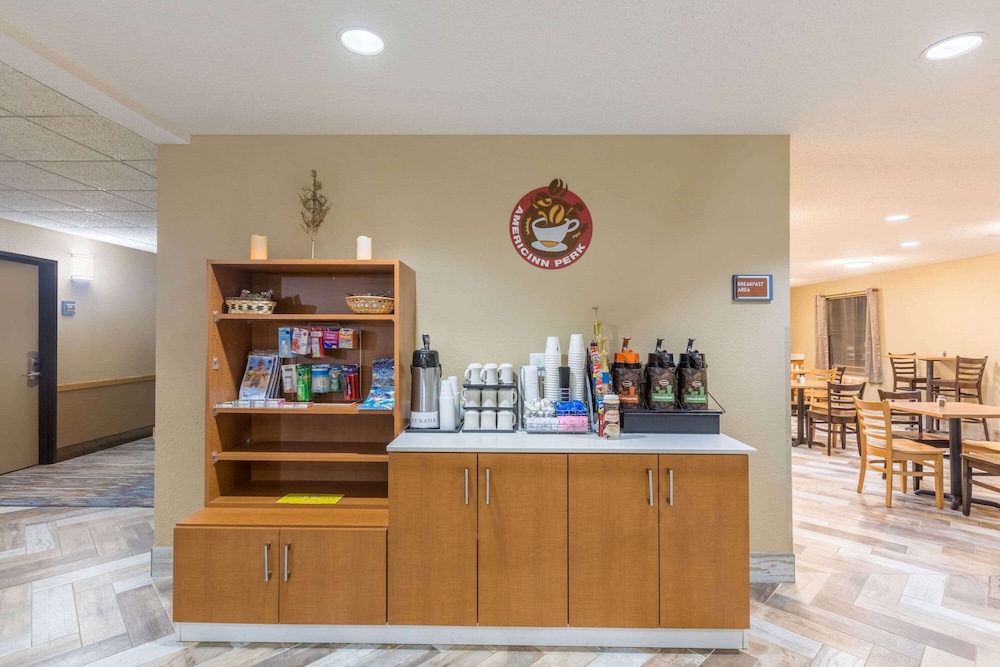 Americinn By Wyndham Prairie Du Chien 35/42