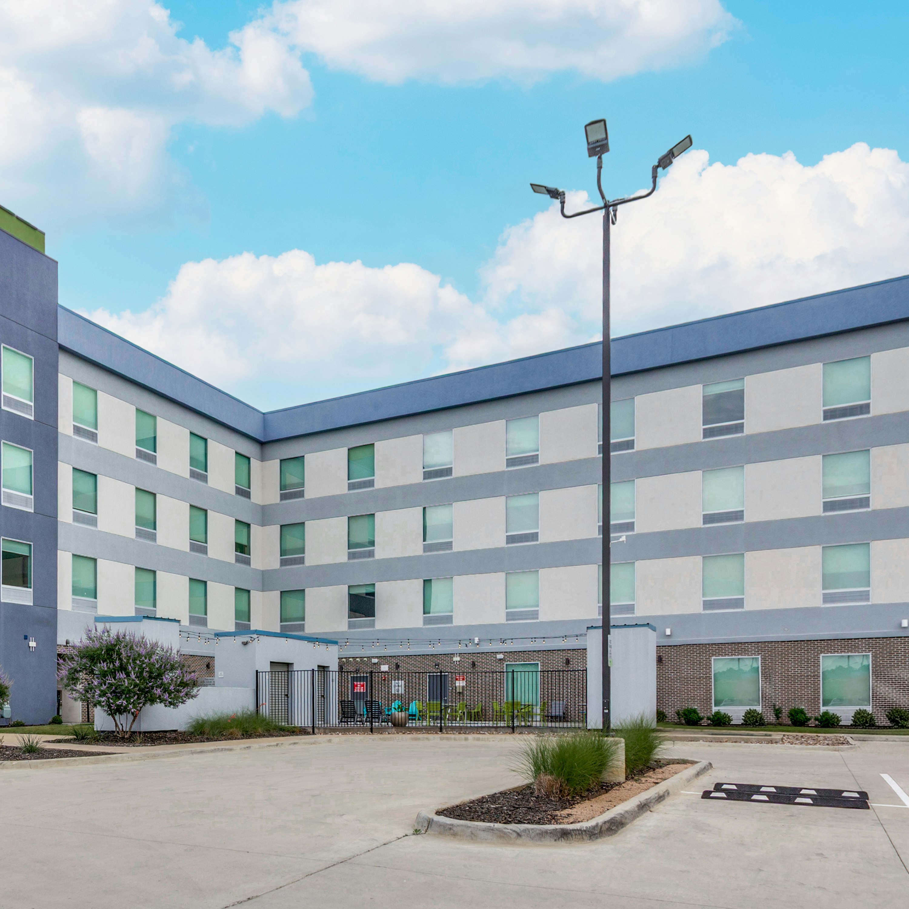 Home2 Suites by Hilton Fort Worth Arlington West 37/42